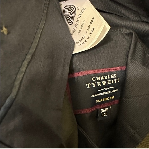 Charles Tyrwhitt Men's Green Suit - Picture 9 of 11